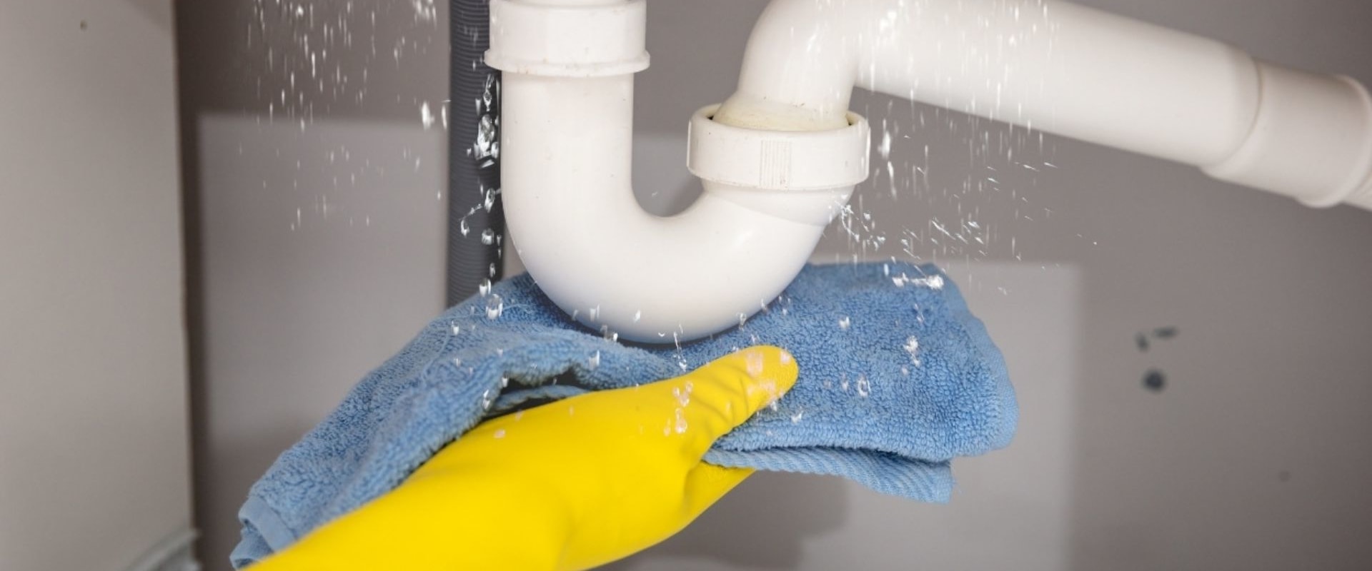 How to Handle Burst Pipes: A Comprehensive Guide to Emergency Plumbing Services