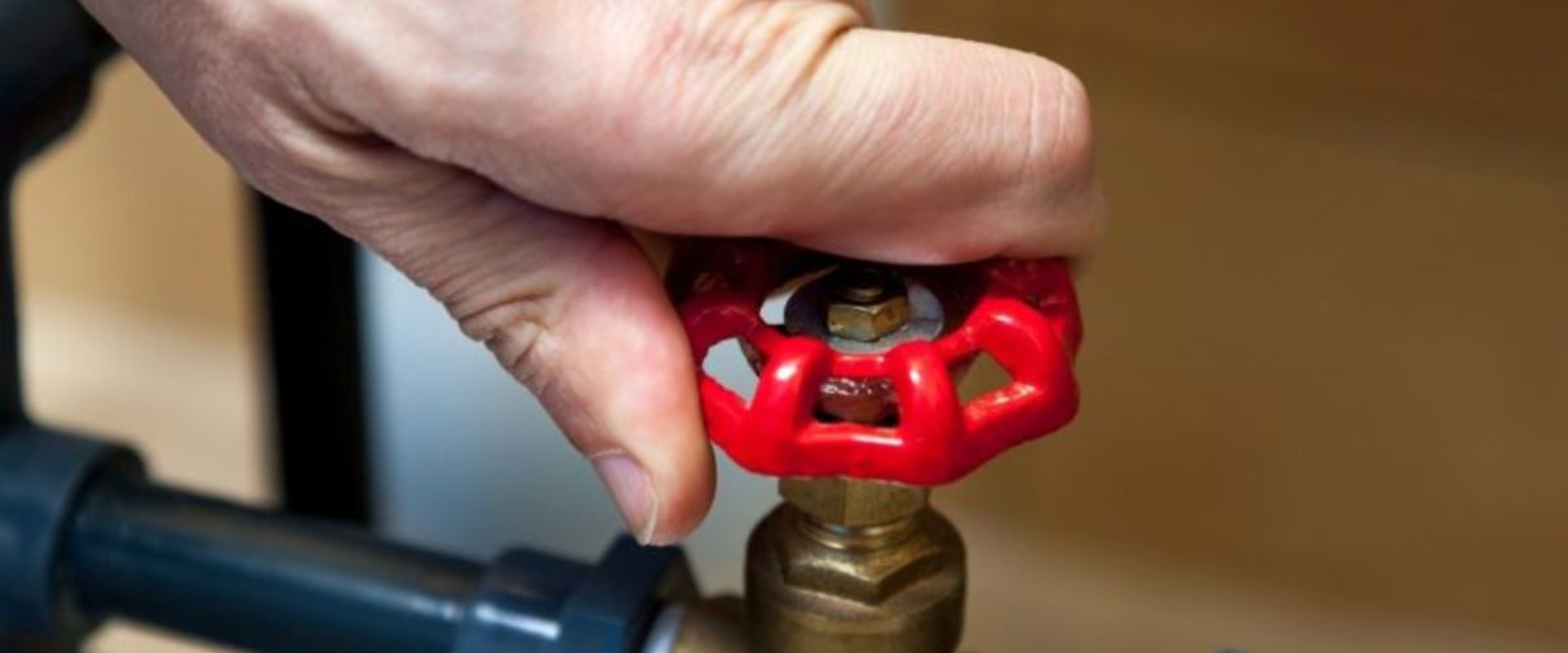 How to Deal with Low Water Pressure: A Guide to Emergency Plumbing Services