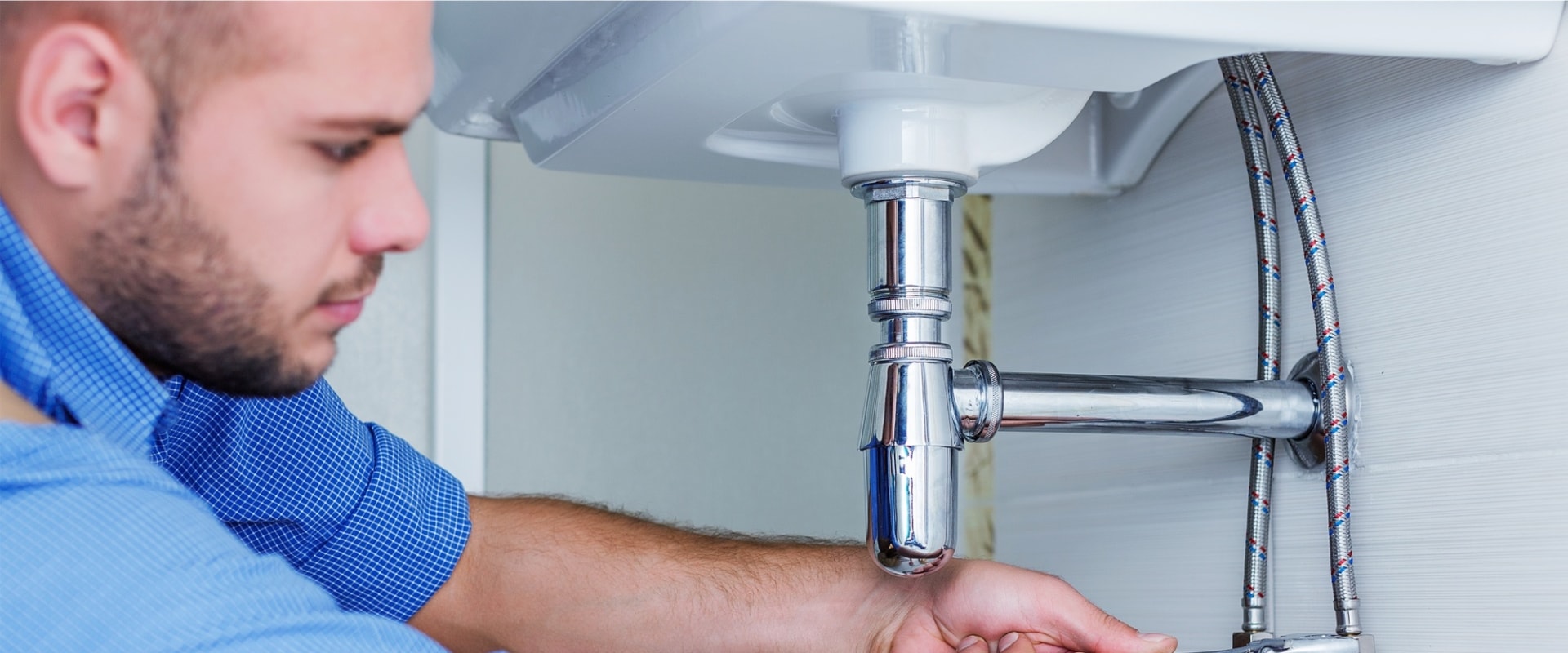 How to Choose the Right 24 Hour Plumber for Emergency Sewer Line Repair
