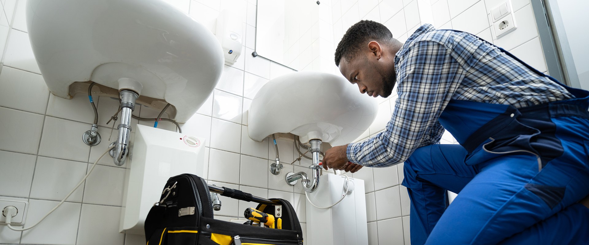 The Importance of Regular Drain Cleaning for Emergency Plumbing Services
